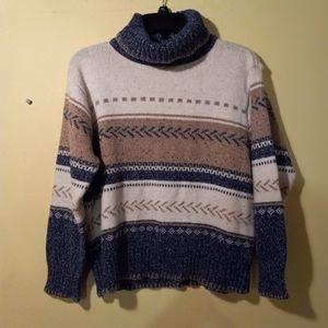 Women's Liz Claiborne Pullover Sweater.